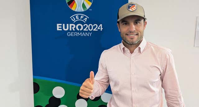 El icono Donovan se ‘infiltra’ en la Eurocopa y explica por qué Beckham es más que Messi: “Cuando él llegó, cambiamos la comida, los hoteles…”