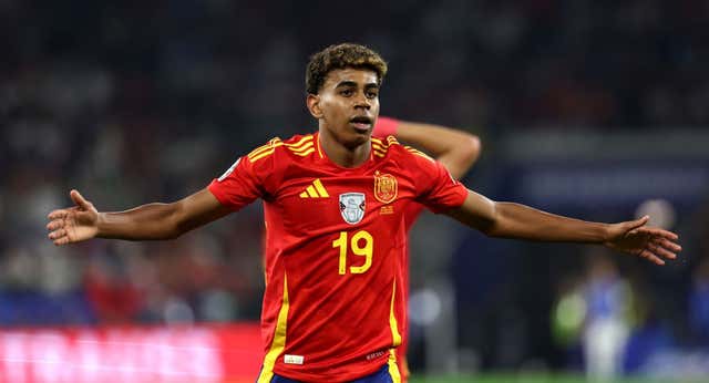 La noche en la que Zabaleta y Sylvinho entendieron la magnitud de Lamine Yamal: «Hay que ponerle mil ojos»