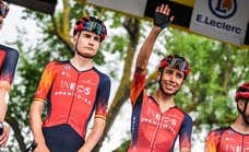 La química entre Carlos Rodríguez y Egan Bernal conquista el Tour: «Asumen sus roles sin que les caigan los anillos»