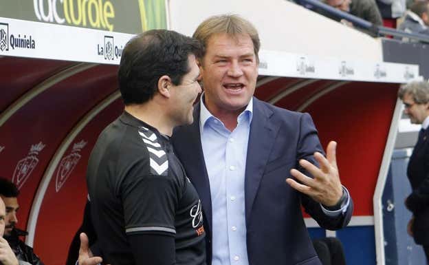 Jan Urban durante su etapa en el banquillo de Osasuna.  ARCHIVO