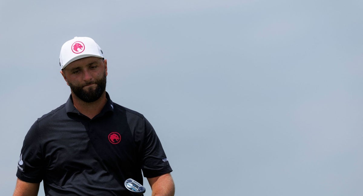 Jon Rahm, cariacontecido en el hoyo 9 de The Grove en Nashville.