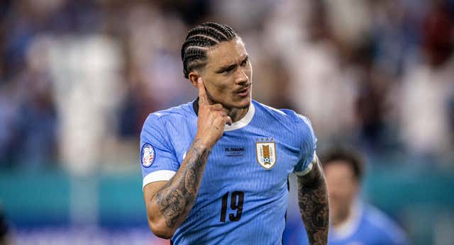 Darwin le da la razón a un desencadenado Bielsa y Uruguay quiere ser favorita