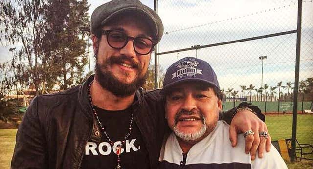 “Yo a Messi le regalaría un abrazo; Maradona es mi vida entera”