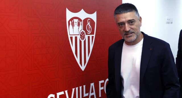 García Pimienta traza su plan: una pretemporada para modelar a su Sevilla