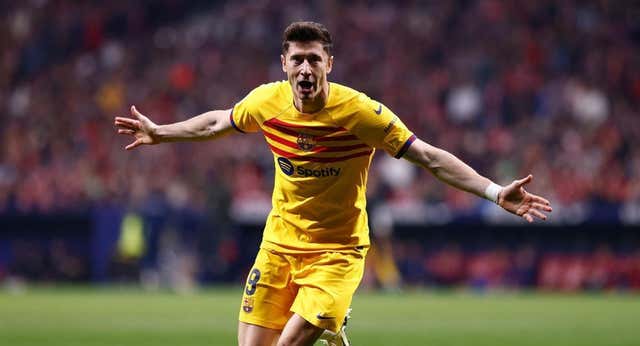 El ecosistema de Flick con el que Lewandowski mostró su versión de Balón de Oro y podría recuperar en el Barça con Lamine y Nico