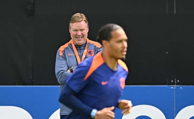 Ronald Koeman tiene confianza total en su central.  AFP