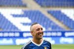 Cazorla 'pasa' del Arsenal y renueva un año con el Oviedo
