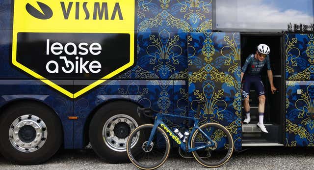 El miedo al covid invade al pelotón en el arranque más estelar del Tour de Francia