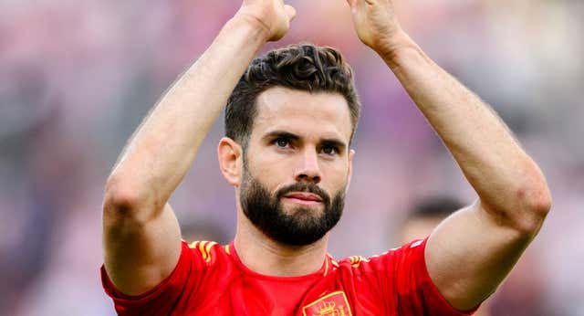 De la Fuente prueba con Nacho en el once junto a Le Normand