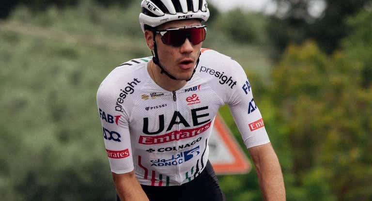 Juan Ayuso, durante un entrenamiento previo al Tour de Francia.