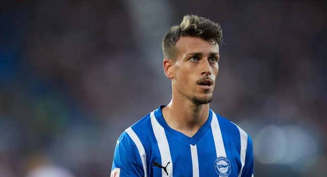 Fiorentina y Alavés negocian por Antonio Blanco y en el Real Madrid se frotan las manos