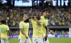 Goles, peleas, gestos... y críticas a los árbitros y a la Conmebol: Vinicius desafía a todos y se convierte en la referencia de Brasil
