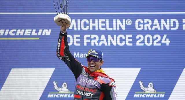 Jorge Martín saca los codos mientras crece el runrún en el paddock ante un posible ‘biscotto’ con Ducati
