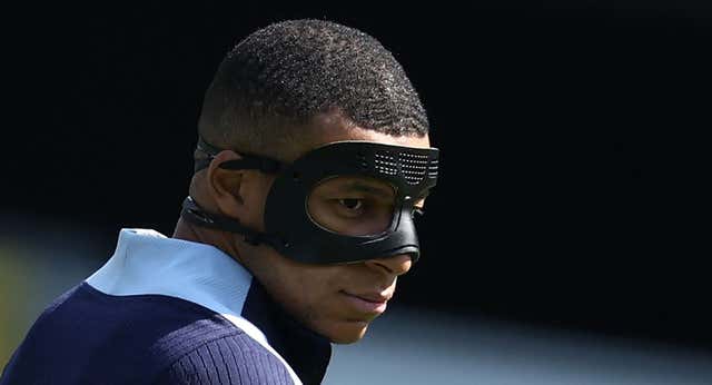 La confesión de Mbappé: «Todavía no estoy en el grupo de Whatsapp del Real Madrid, espero que no tarde…»