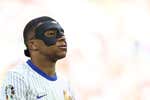 Francia pasa casilla, pero Mbappé queda enmascarado en su primer partido como madridista