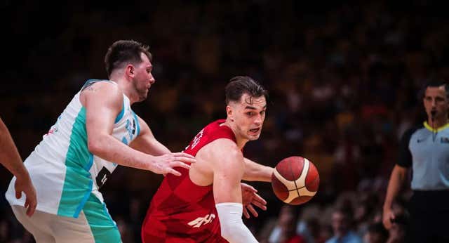 La Eslovenia de un Doncic ‘tocado’ se ve sobrepasada por la Croacia de Hezonja y se complica el Preolímpico