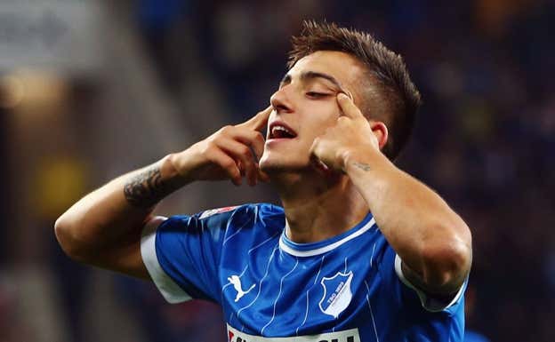 Joselu celebra uno de sus goles con la camiseta del Hoffenheim.  GETTY