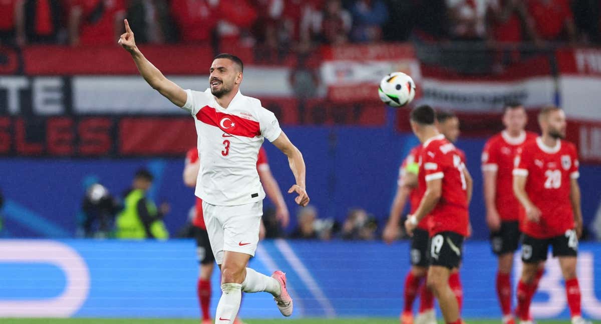 Demiral, tras su gol en el Austria-Turquía./Agencias