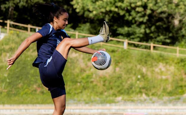 Karchaoui durante la concentración.  EQUIPE DE FRANCE