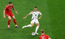 La consigna española: atacar sobre el central Kroos
