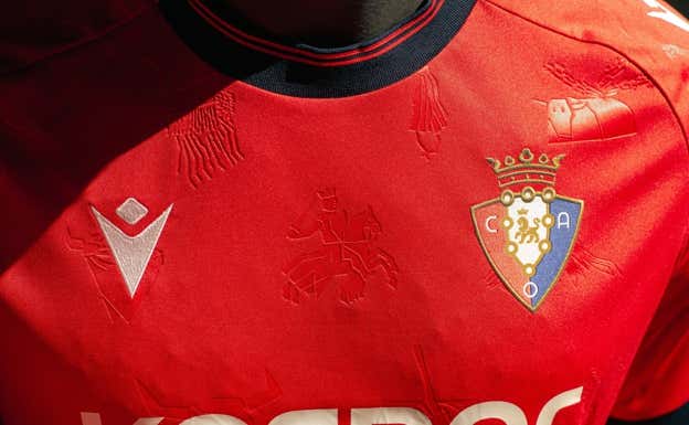 Camiseta de Osasuna para la temporada 2024-25.  OSASUNA