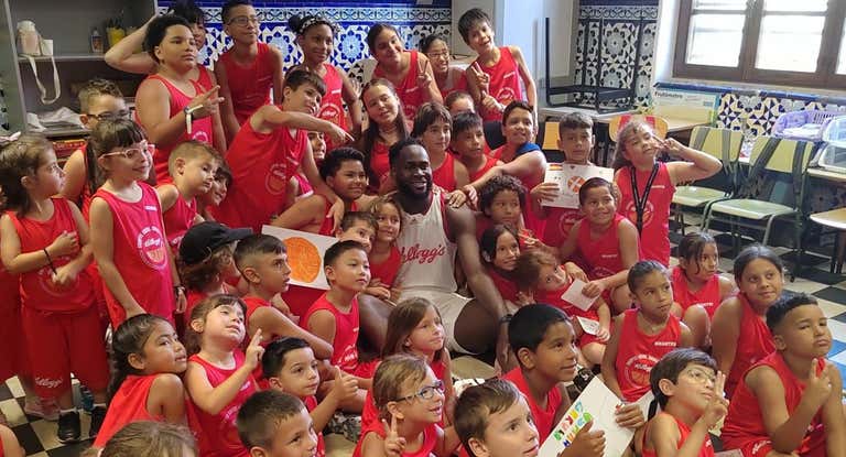 Usman Garuba, en un acto de Kellogg's.