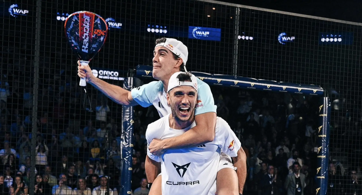 Lebrón y Galán celebran una victoria./PREMIER PADEL