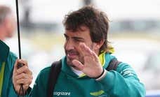 Un nuevo jefe y «un problema bien expuesto» devuelven la sonrisa a Fernando Alonso