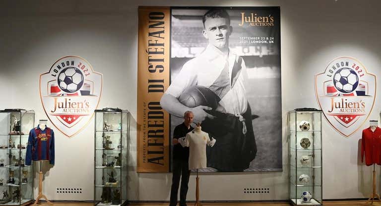 La sala de la casa de subastas Julien's Auctions el día de la puesta a la venta de los artículos de Di Stéfano.