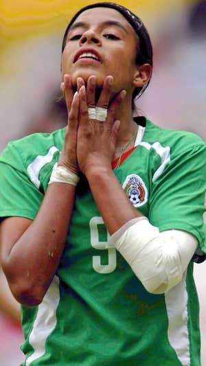 Marigol, durante un partido con la selección mexicana.  GETTY