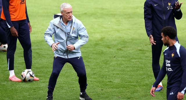 Deschamps se revuelve por el ‘«aburrimiento» de Francia mientras preocupa el nivel de Griezmann y la visión de Mbappé