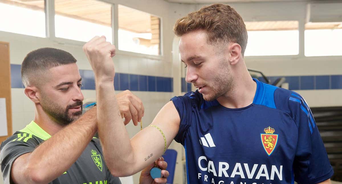 Primer día de pruebas para los jugadores del Real Zaragoza. /TINO GIL