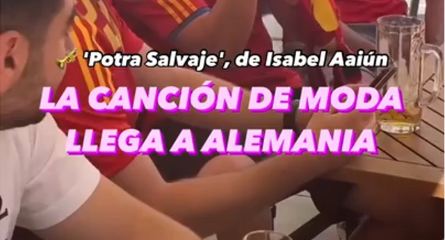 Los aficionados españoles han llevado el tema del verano a la Eurocopa.