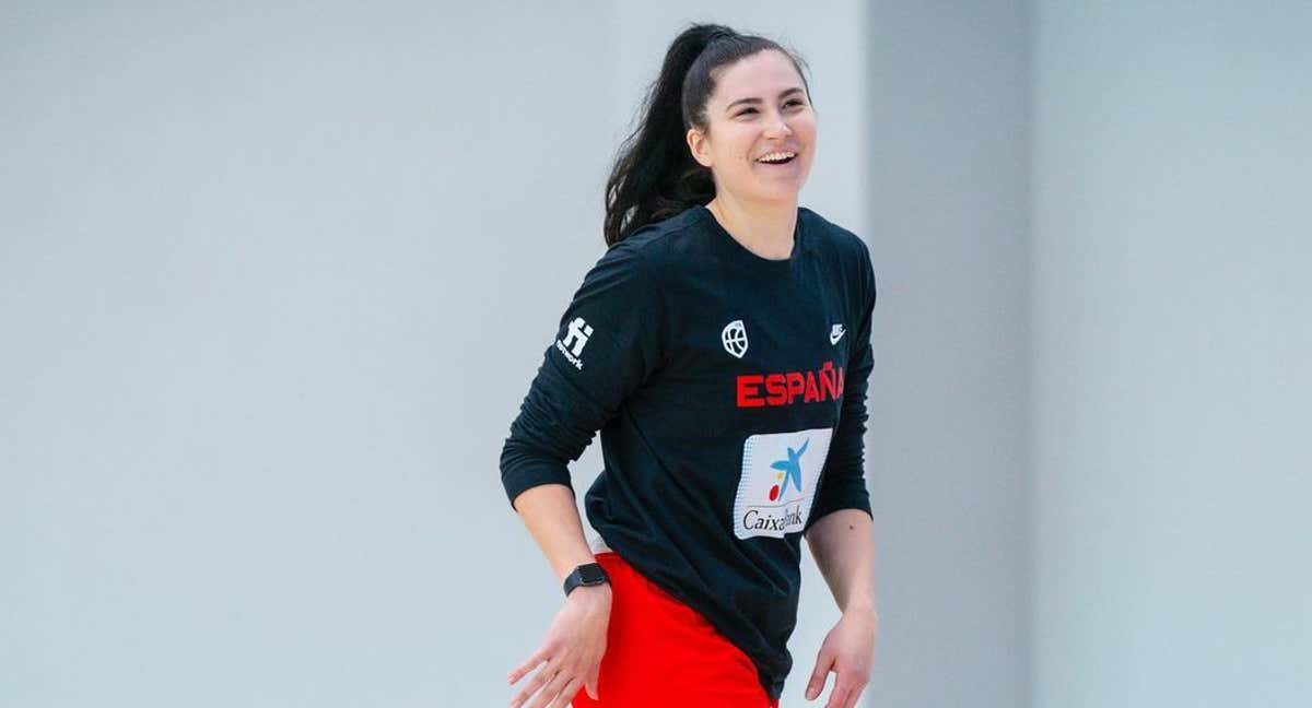 La jugadora Megan Gustafson, con la Selección española. /FEB