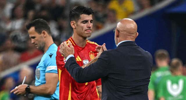 La última desgracia de Morata llegó al final del partido: golpeado y entre lágrimas por un golpe de un empleado de la Federación