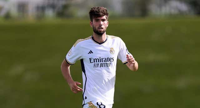 Theo firma por el Córdoba y el Real Madrid se queda sin Zidanes 23 años después