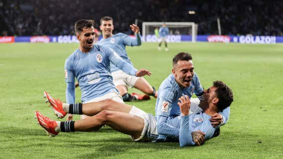 Los jugadores del Celta celebran un gol. /EFE
