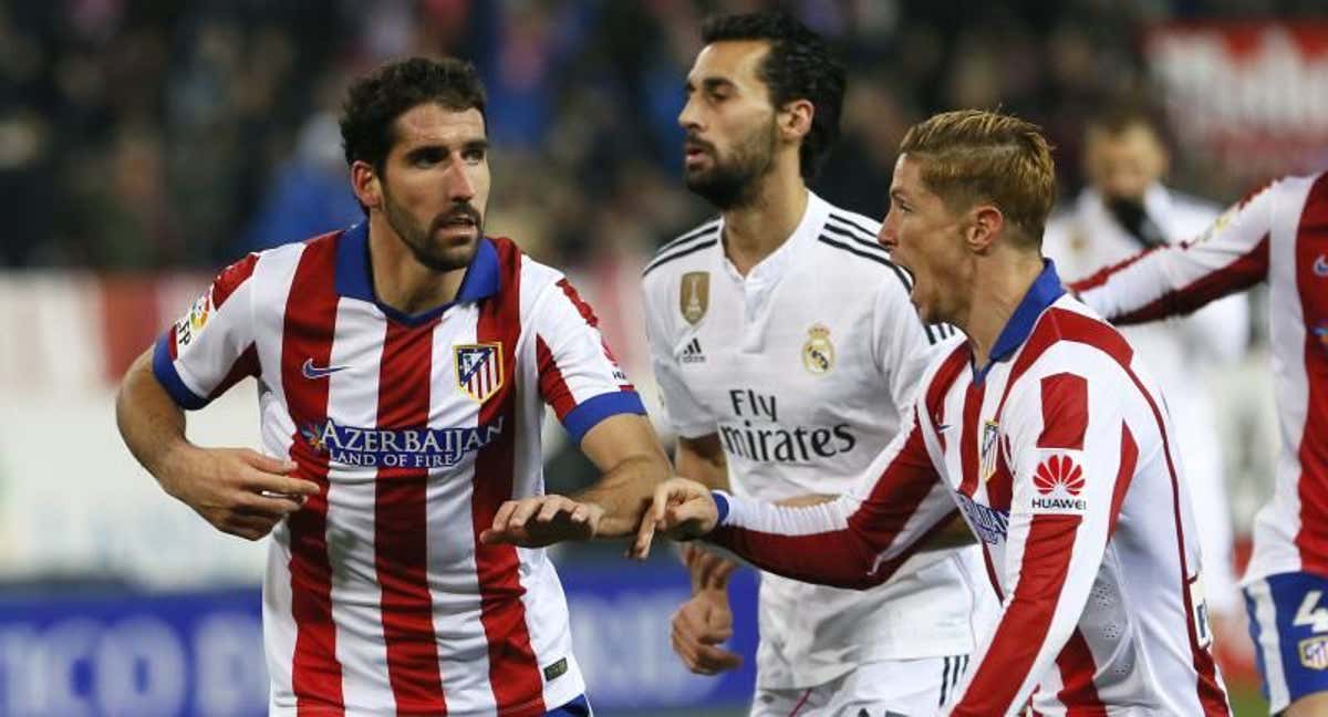 Raúl García celebra un gol al Real Madrid en 2015