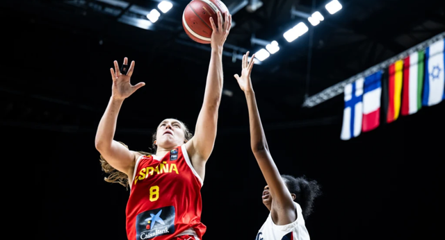 España no puede con Francia en la final del Europeo sub20 y se cuelga la medalla de plata