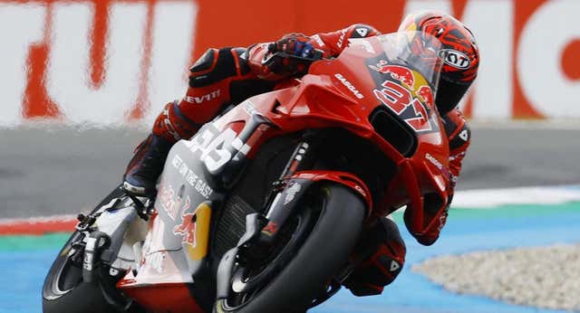 La resignación de Augusto Fernández, un excampeón de Moto2 con el futuro muy en el aire: «De cara al público no hay armas…»