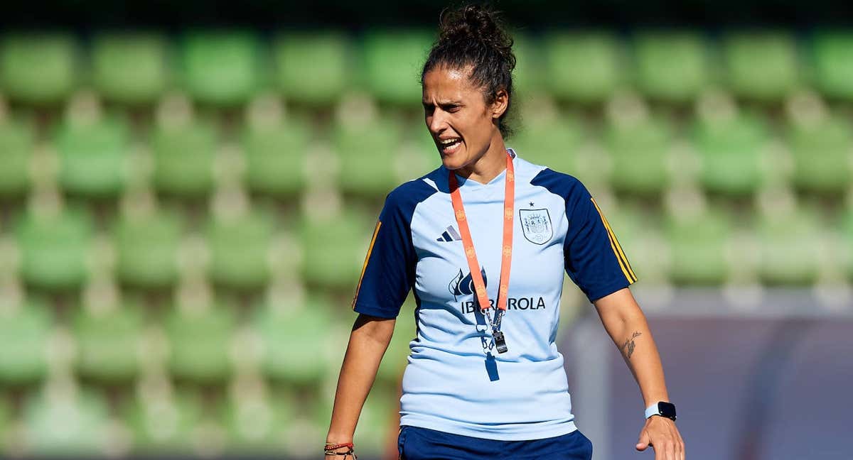 Montse Tomé, seleccionadora española, durante un entrenamiento. /RFEF