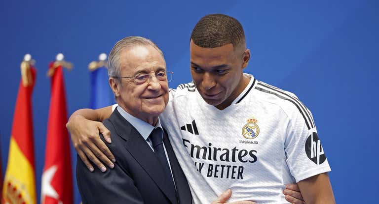 Florentino Pérez y Kylian Mbappé en el Santiago Bernabéu.