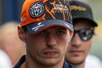 Estalla la bomba Max Verstappen: golpe al volante, sapos por la boca y un «pueden joderse todos»