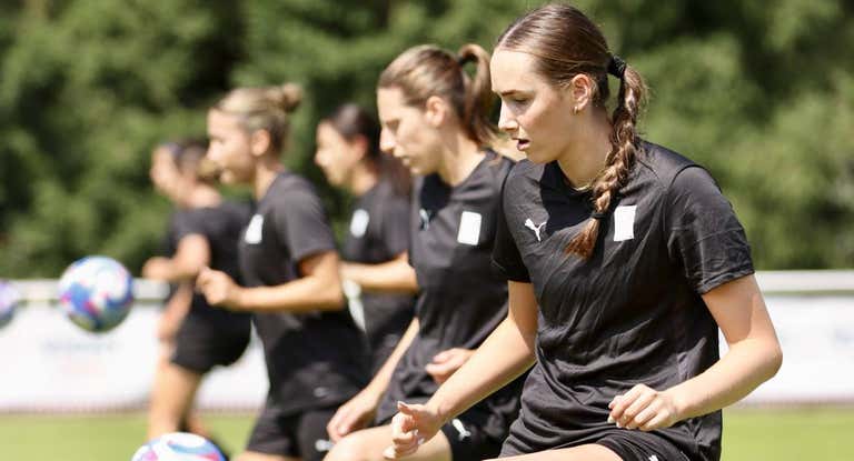 Jugadoras de Nueva Zelanda, durante un entrenamiento en la previa de los Juegos Olímpicos de Paris 2024.
