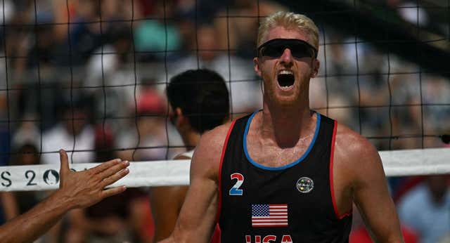 Chase Budinger jugó en Baskonia, en la NBA y ahora representa a EEUU en vóley playa: «Algunos se encuentran perdidos…»