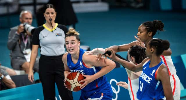 El momento en el que te enteras de que arbitrarás en los Juegos: «Iba a parecer una loca en el avión»