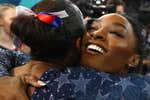 La teoría de la 'báscula desequilibrada' de Simone Biles explica su emoción ocho años después
