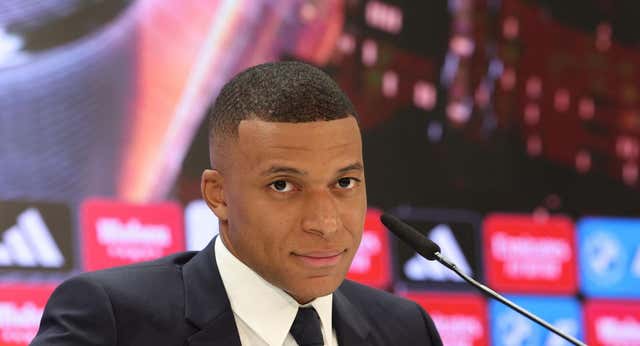Tres años de seguimiento, la regla de los 50 kilómetros y una ovación: los motivos de Kylian Mbappé para comprar el SM Caen