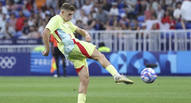 Un año del partido que le cambió la vida a Fermín, el niño que no crecía y que ahora va a por el oro olímpico