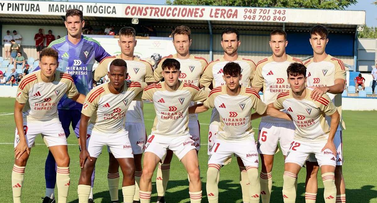 El Mirandés en uno de los partidos de pretemporada.